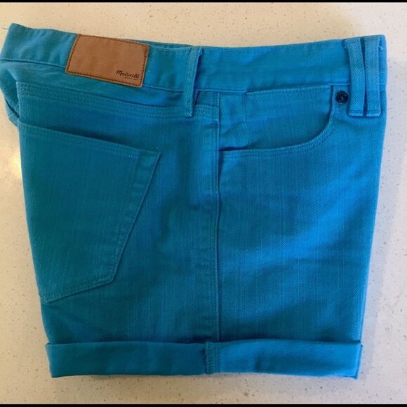 Madewell Garment Dyed‎ Midi-Cuffed Shorts - Picture 7 of 7